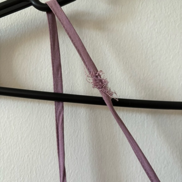 Aritzia TNA Womens Open Black Flowy Tie Ruffle Tiered
Mini Dress in Lavender - Picture 10 of 14
